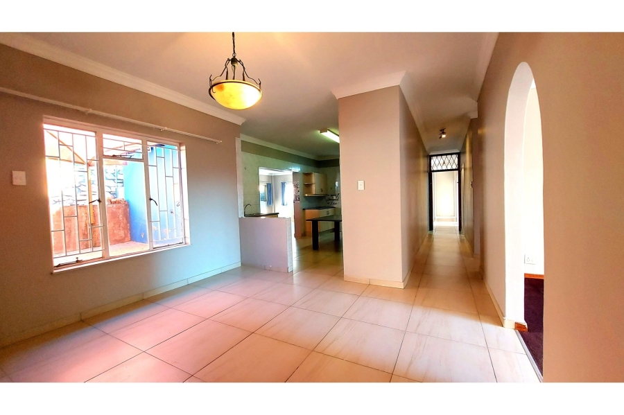 6 Bedroom Property for Sale in Ifafi North West